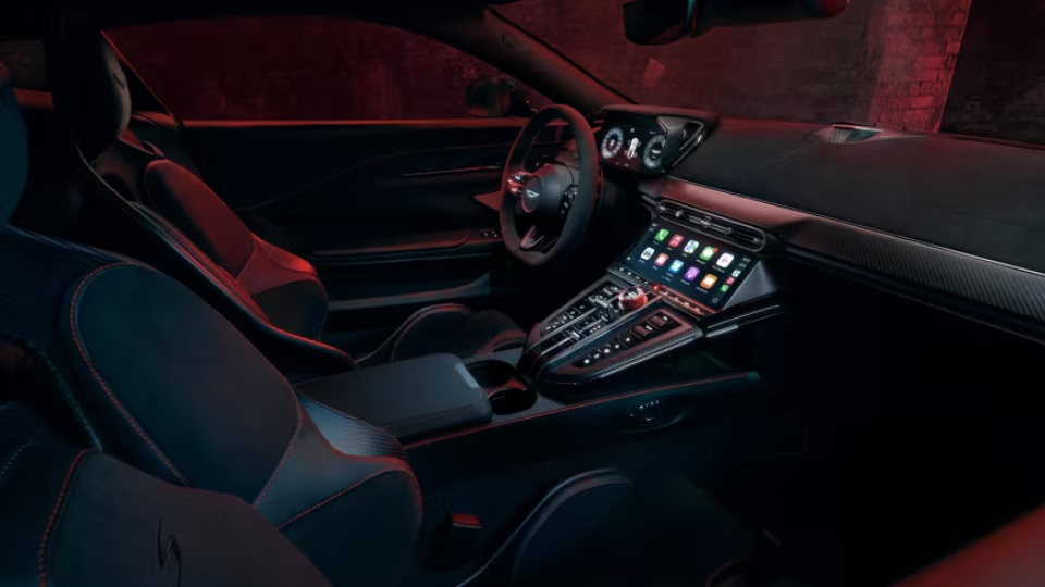 2026 استون مارتین ونتیج S